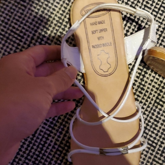 White strappy sandals - Picture 2 of 4
